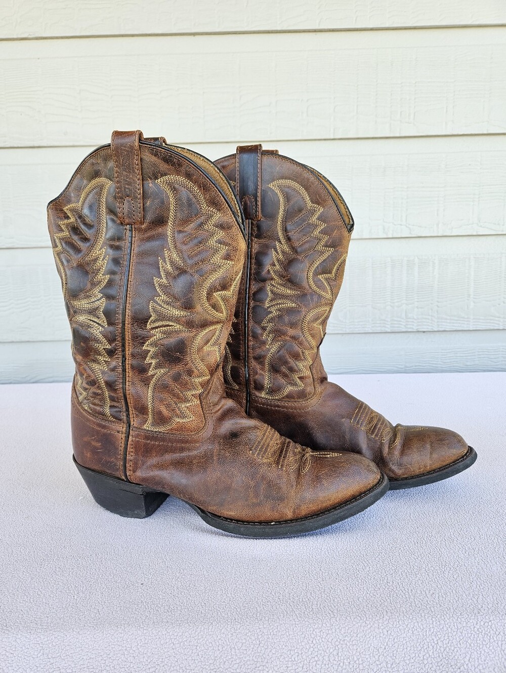 Laredo Birchwood Brown Leather Men SZ 9 Western Cowboy Embroidered Boots 68452